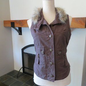 BB Dakota Faux Fur Collar Vest Size M